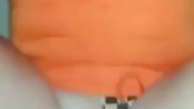 حليمة القحبة تتحوا مع عباس الفحل مول لحانوت فاش طلع ليها لبوطة لدار ولقاها عرانية وهو يجبدو وخشها في