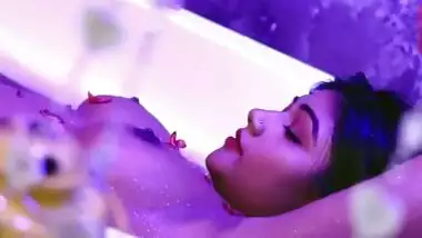 Bath with rose petals waits for the Desi seductress in the porn video