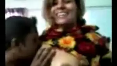 Office Secretary Saying Chut Mai Daal