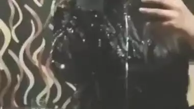 Desi Famous tiktoker Manahil Malik video and nudes