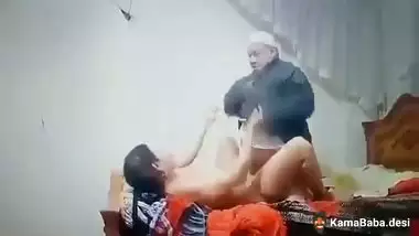 Father-in-law fucks daughter-in-law in Bangladeshi sex video