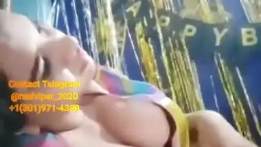 Indian Hot Babe Ruppssa nipslip vdo for fans