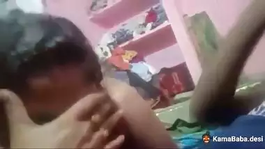 Guy’s desi xxx MMS with her stepmom sucking his dick