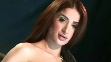 Desi adult model is sure that huge XXX coconuts will impress men