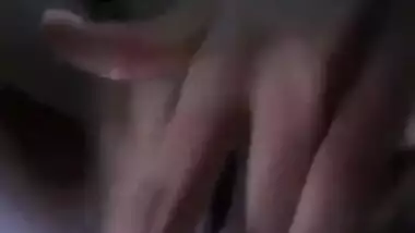 Desi Girl Shows Her Pussy