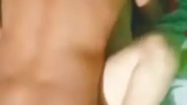 Desi couple first-time sex on mobile cam