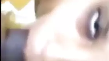 Desi bhabi sucking bf cock