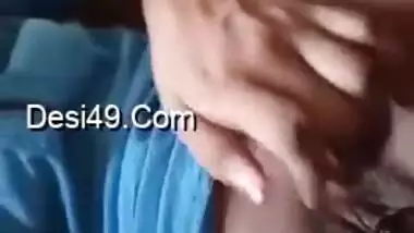 Desi exposes naked pussy without any sense of shame and touches it