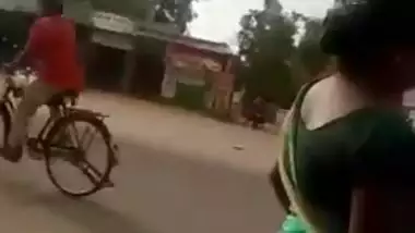 SATIN SILK SAREE AUNTY video3porn3