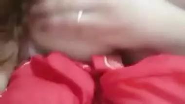 Thai girl showing tits