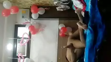 Loud moaning Indian XXX video with friends wife