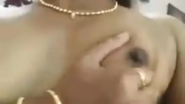 Marathi slit show MMS movie looks sedative