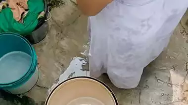 High quality bathing video of sexy bhabhi with boob show