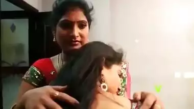 Telugu hot aunty and bahu sex with tenant