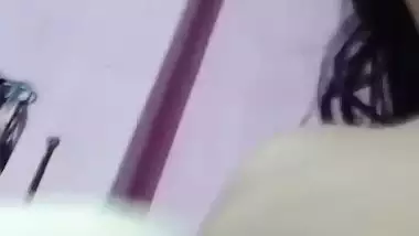 Bengali girl playing with boobs and pussy viral videos