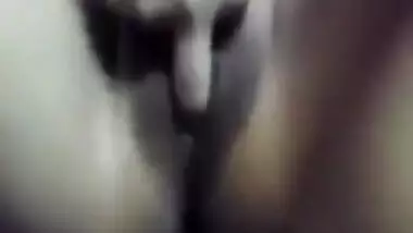Horny Paki GF Fingering Pussy