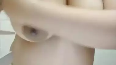 Titty play