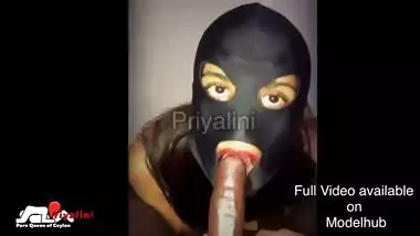 Milf Fuck With Thief ස්පා මැඩම්ගෙ ගෙදරට පැන්න හොරාට වෙච්චදෙ With Sri Lankan
