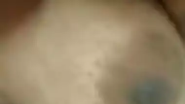 Arousing Indian housemaid knows how to shake her natural XXX melons