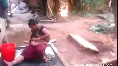 Bhojpuri BBW Having An Open Bath